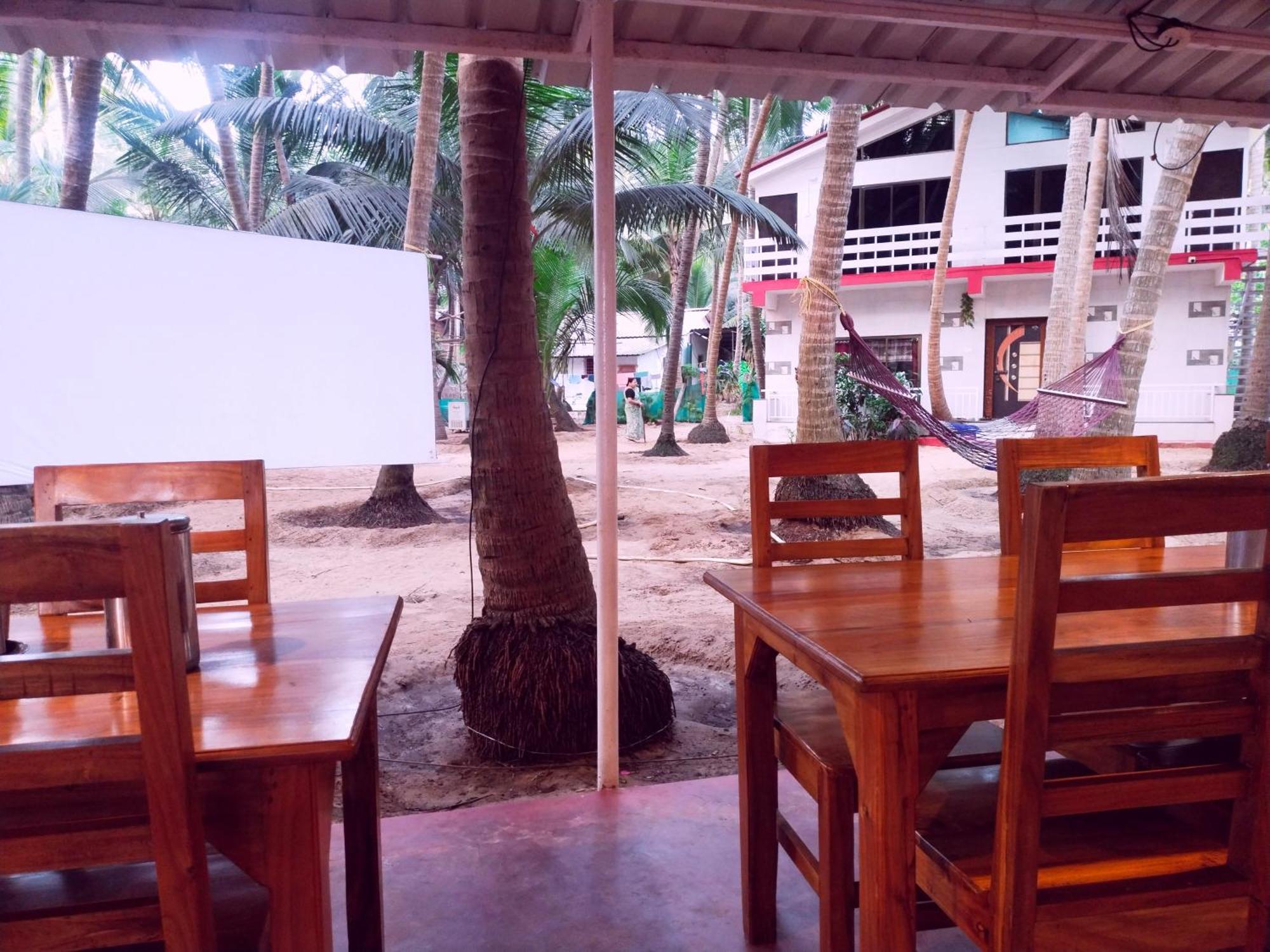 Samant Beach Resort Malvan Exterior photo