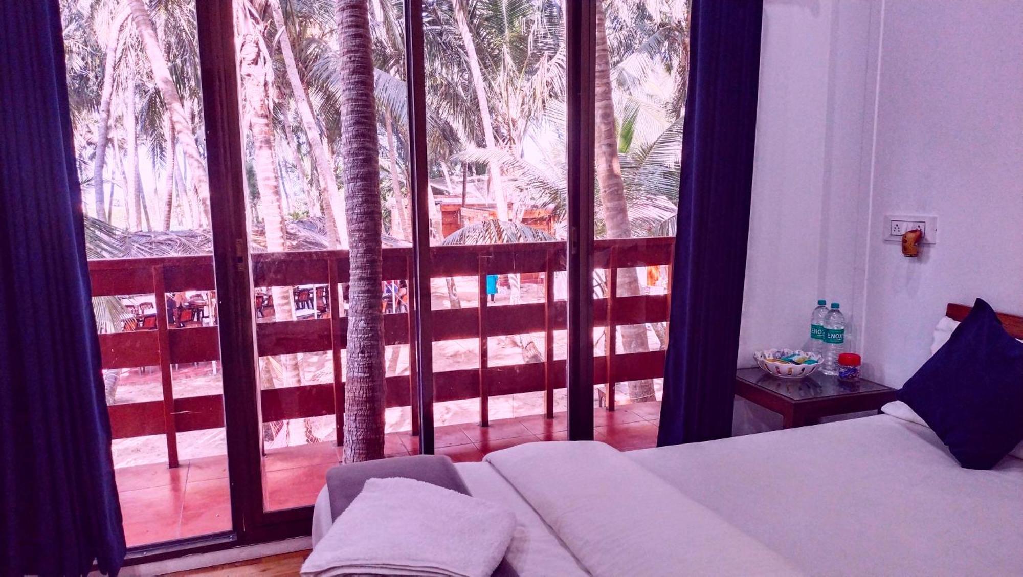 Samant Beach Resort Malvan Exterior photo